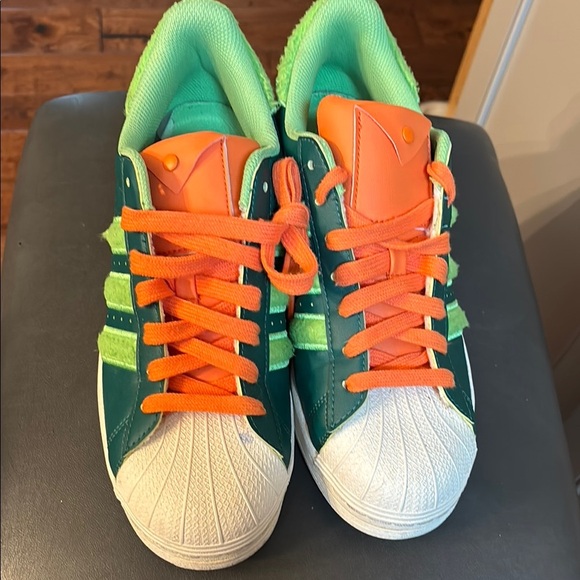 Adidas Superstar South Park 'KYLE' Green Orange Mens Sz 9 GY6490 - Picture 2 of 12